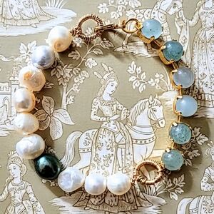 Natural Green Jade and Freshwater Cultured White Baroque Pearls in Yellow Gold